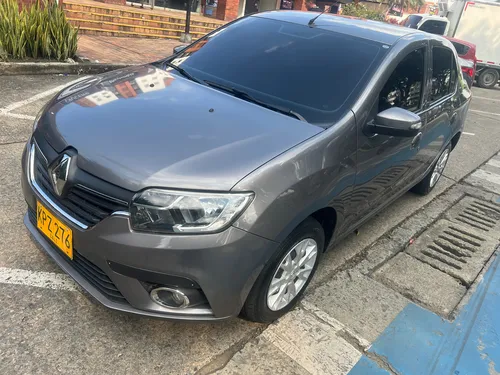 Renault Logan 1.6 Expression / Life +