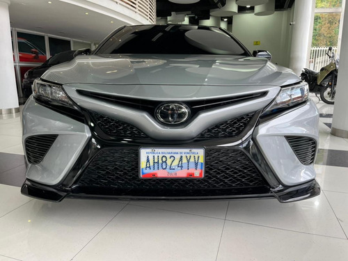Imagen 2 de 9 de Toyota Camry Trd