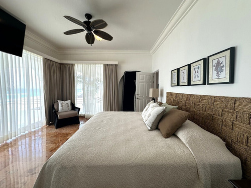 Departamento En Venta En Cancún En Residencial Del Mar Con Alberca Privada: