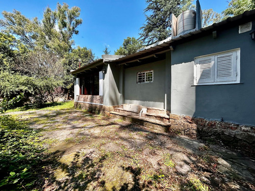 Casa En Venta 3 Dormitorios, 2 Baños, Con Arroyo, Tanti