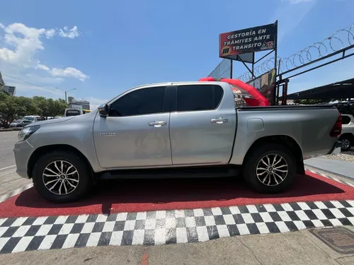 Toyota Hilux Srv 2.8 Diesel 4x4 At Blindaje 2+