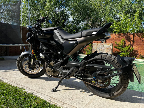Husqvarna Svartpilen 401 2023 1500km