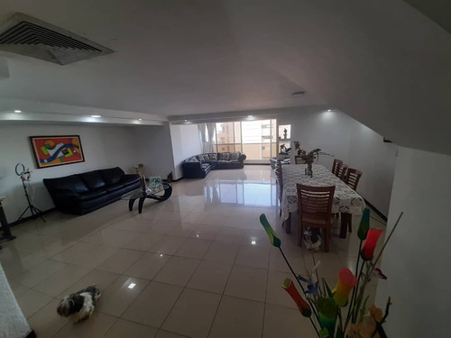 Se Vende Apto Ph Duplex 209m2 4h/3b/2pe Playa Grande