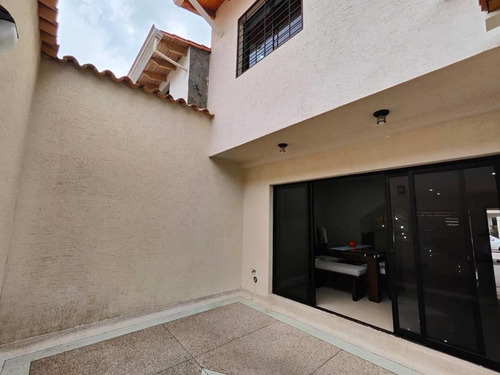 Imagen 12 de 16 de Cf. Se Vende Excelente Casa En Urb Villa Eugenia.