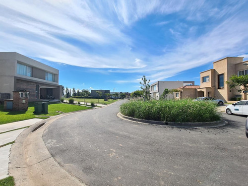 Muy Lindo Lote Interno A Precio Imperdible!
