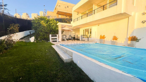 Casa El Encanto Se Arriendan 5d/5b Vista Espectacuar