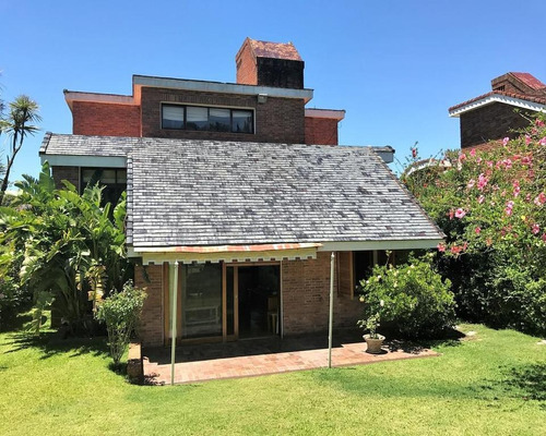 Casa En Venta De 4 Dormitorios En San Rafael