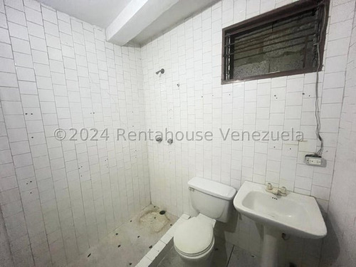 Local Comercial En Alquiler En Zona Centro Este Codi 25 1614, Con Aire Integral, Comunicate Soy Gabi Irastorza.