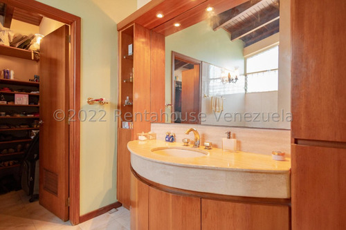 Stephany La Roche Casa En Venta En Santa Paula Mls #23-668