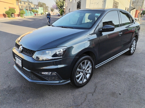 Volkswagen Vento 1.6 Confortline Mt