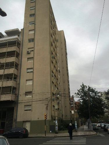 Imagen 20 de 23 de Departamento En Venta- General Paz- 4 Dor Amplios! Exc. Calidad - Frente A Plaza
