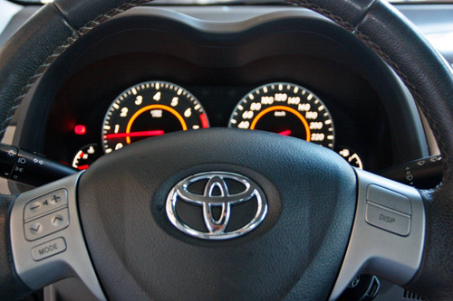 Toyota Corolla 1.8 Gli 16v Flex 4p Automático