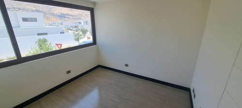 Al Lado De Colegio Pedregal