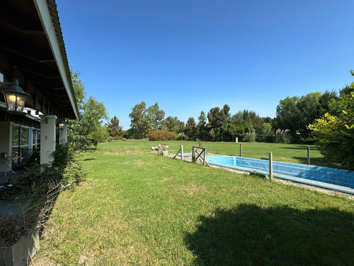 Casa En Venta - 3 Dormitorios 2 Baños - 1000mts2 - Haras Del Sur I