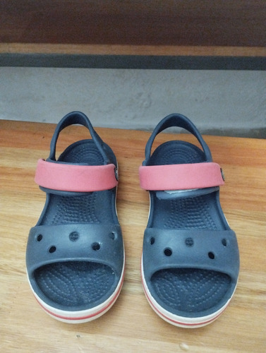 Sandalias Crocs De Niño Talle 28 (c9) (Usado)