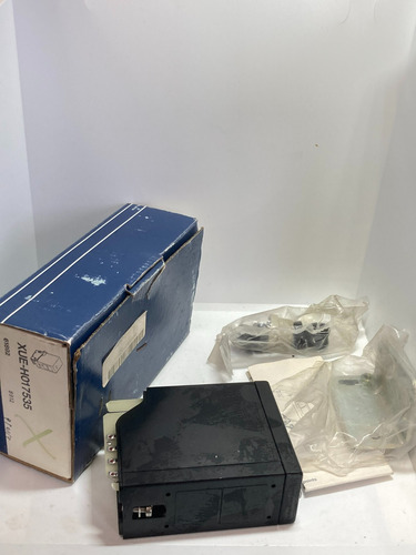 Telemecanique Xue-h017535 Photoelectric Sensor 12-48 Ccv