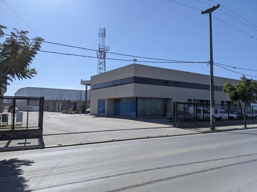Imagen 2 de 14 de Excelente Local Comercial Sobre Bv Los Alemanes