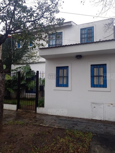 Casa  En Venta En Boulogne, San Isidro, G.b.a. Zona Norte