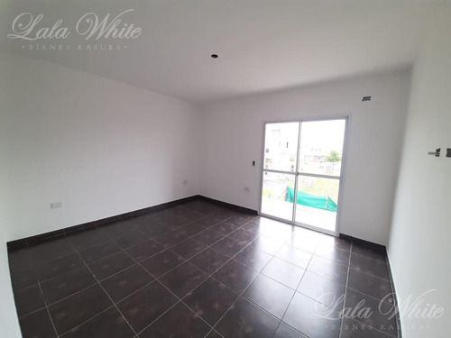 Imagen 6 de 20 de Alquiler Anual/venta - Casa En Laguna Azul