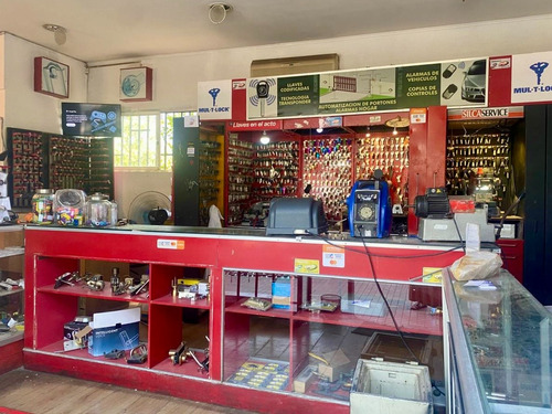 Syk Arrienda Excelente Local Comercial/ Metro Manquehue