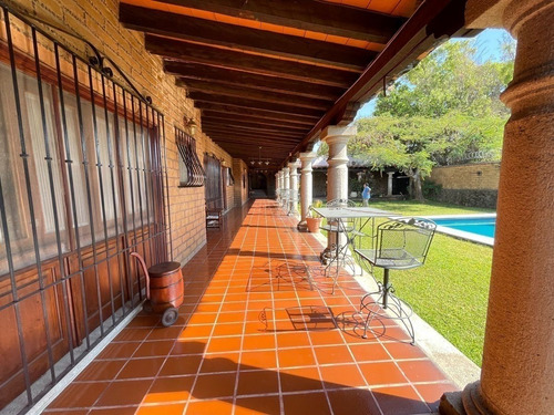 Casa Hacienda Con Cancha De Tenis | Reforma