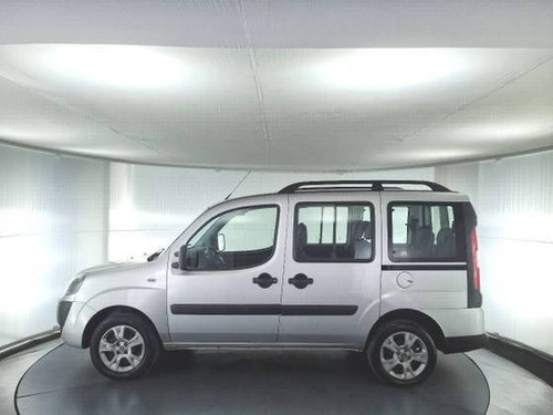 Imagem 4 de 15 de Fiat Doblò 1.8 Mpi Essence 7l 16v Flex 4p Manual