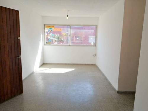 Imagen 3 de 11 de Venta De Apartamento Con 3 Dormitorios En La Teja
