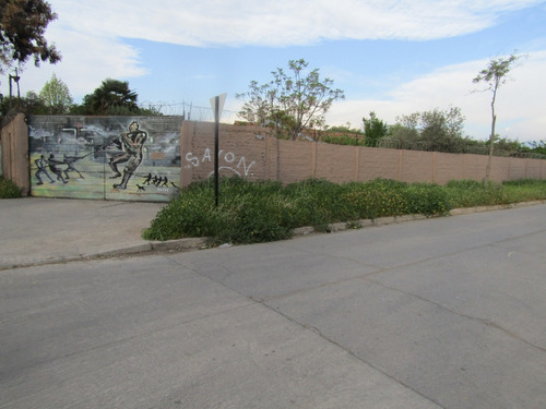 Gran Terreno Con Casa Cerca De Gran Avenida