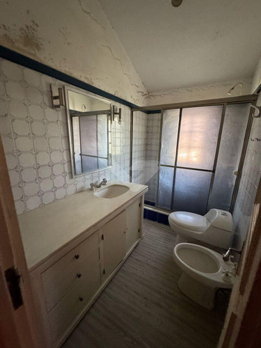 Venta Y Alquiler Casa Carrasco Sur. Proximo A Arocena. Ideal Empresa. 6 Dormitorios. Servicio. Coche