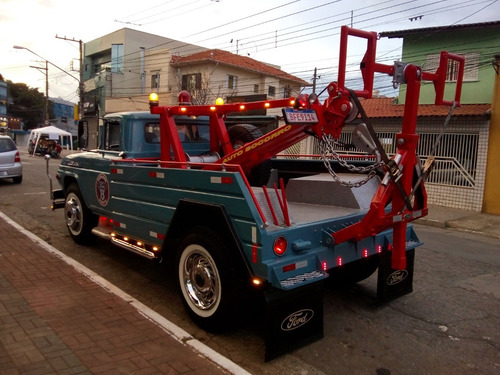 Ford F600 Guincho Antigo
