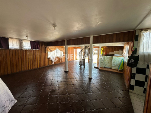Casa En Venta De 4 Dorm. Rol Propio A 2 Cuadras De La Playa