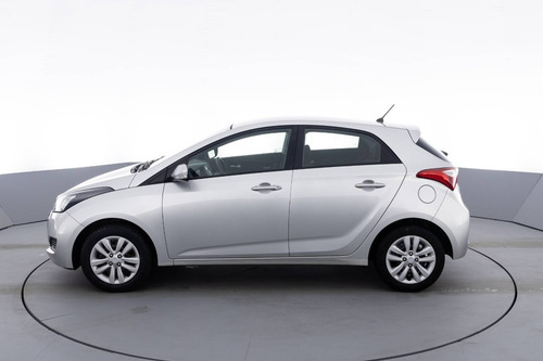Imagem 2 de 17 de Hyundai Hb20 1.6 Comfort Plus 16v Flex 4p Manual