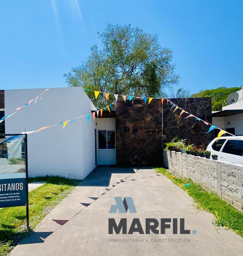 Casa En Venta De 1 Planta 3 Recámaras En Real La Floresta, Norte De Colima