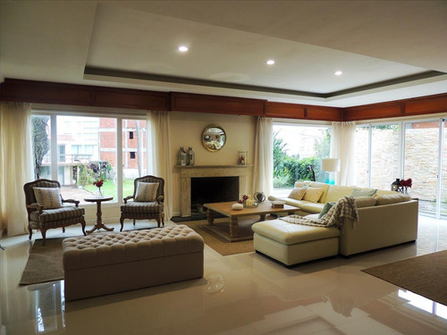 Venta!! Casa Totalmente Reciclada