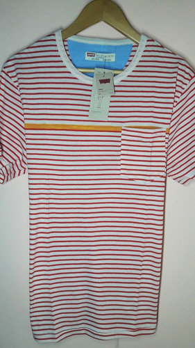Remera Red Strong Levis