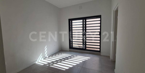 Casa En Renta Via Residencial Etapa I, Chihuahua