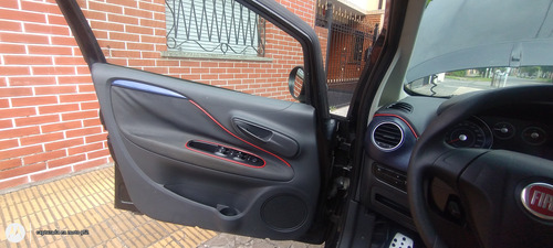Fiat Punto 1.4 Attractive C/radio Integrada
