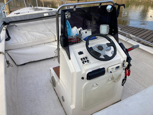 Imagen 9 de 10 de Lancha Regnicoli Marea 630 Con Suzuki 140hp 4 Tiempos