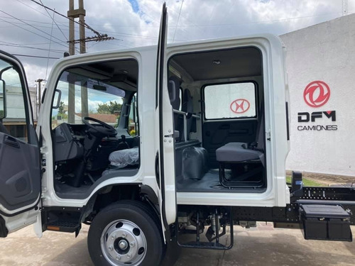 Imagen 7 de 17 de Isuzu Npr75 Doble Cabina 7 Pasajeros + 6toneladas 0km My2023