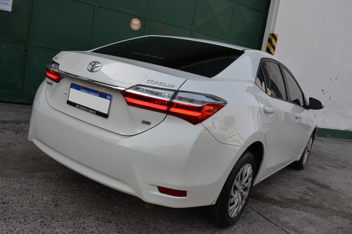 Toyota Corolla Xli 2017 ( Linea Nueva) Color Blanco Perlado