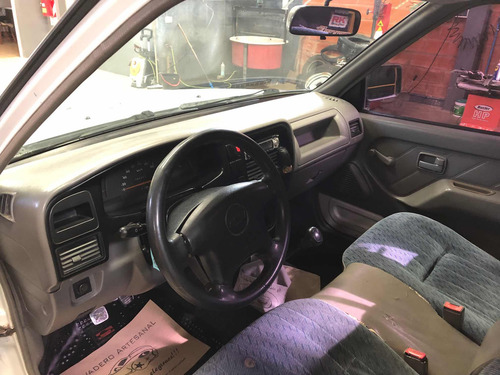 Imagen 4 de 5 de Chevrolet Luv 1997 2.5 Pick-up S/cab 4x2 D Aa