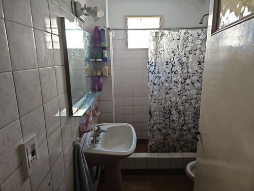 Venta Casa Multifamiliar 5 Ambientes Con Local Comercial En Martínez