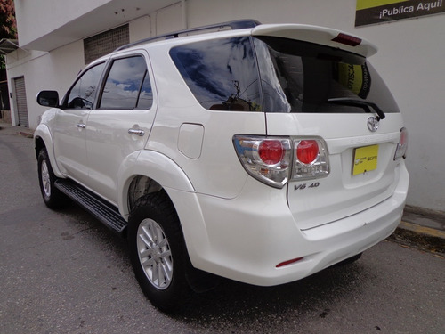 Imagen 5 de 10 de Toyota Fortuner