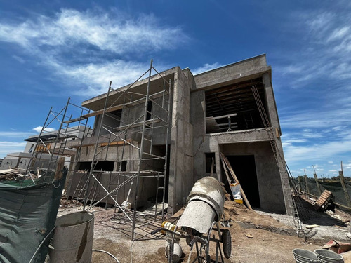 Venta Casa En Barrio Rincon De Viamonte - Luján