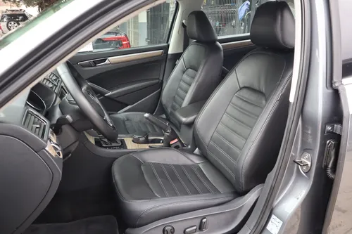 Volkswagen Passat 2.5 Tiptronic Highline At