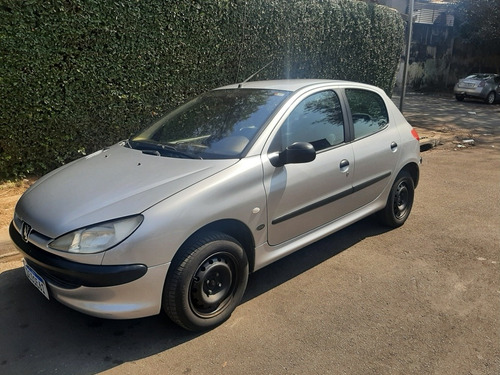Imagem 1 de 7 de Peugeot 206 2001 1.0 16v Soleil 5p