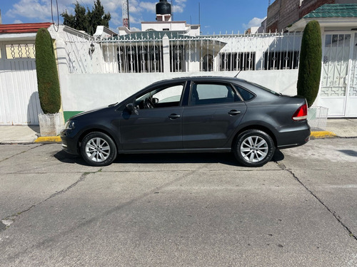 Volkswagen Vento 1.6 Confortline At
