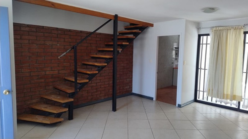Casa 3 Dorm, 2 Baños En Arriendo