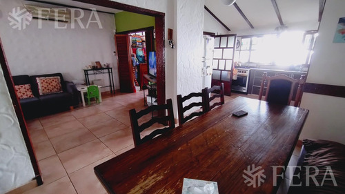 Venta Casa De 4 Ambientes Con Cochera En Quilmes
