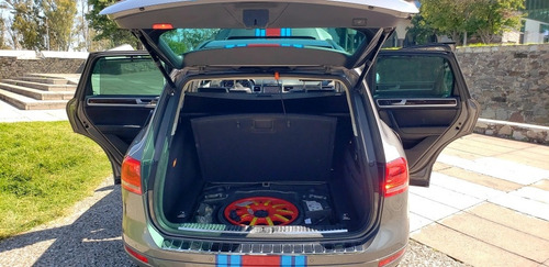 Imagen 14 de 15 de Volkswagen Touareg 2014 4.2 V8 Nave R Pikepeaks At